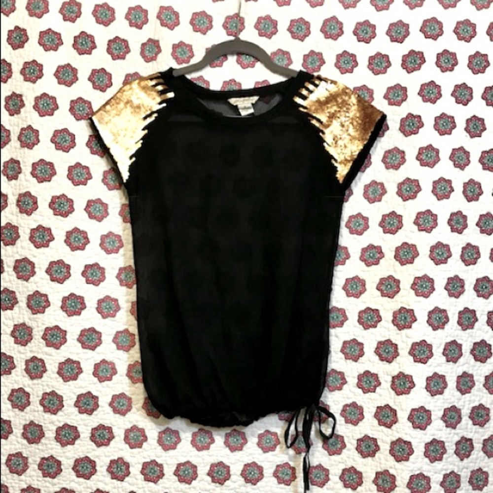 ❗3/$20❗Sheer Black Sequin Tee